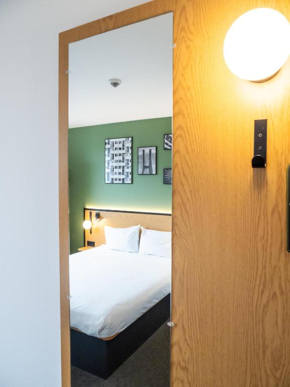 B&B HOTEL Wroclaw Centrum - Resim 38