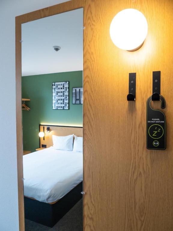 B&B HOTEL Wroclaw Centrum - Resim 39