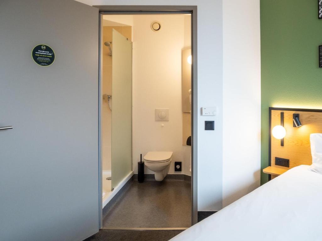 B&B HOTEL Wroclaw Centrum - Resim 40