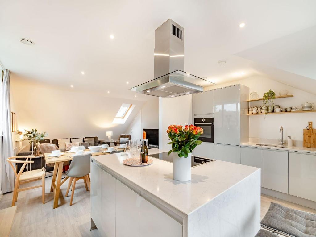Dapur atau dapur kecil di The Loft At St John's