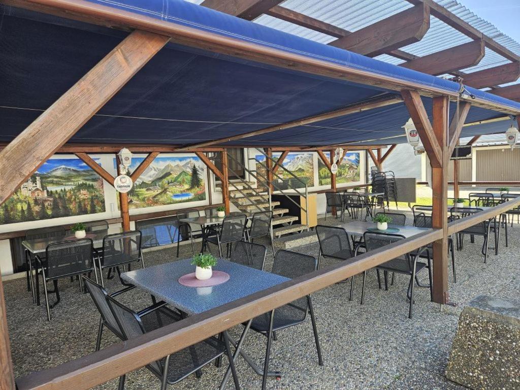 Restaurace v ubytování Hotel - Restaurant Baumann