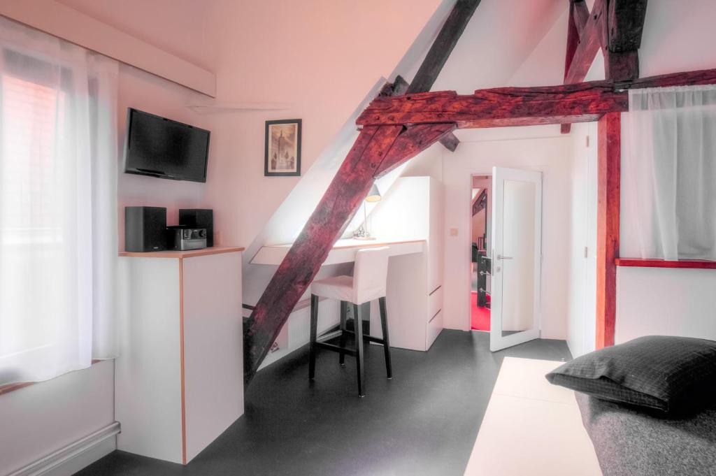 Mons Dragon House - Rala De Reina Superior