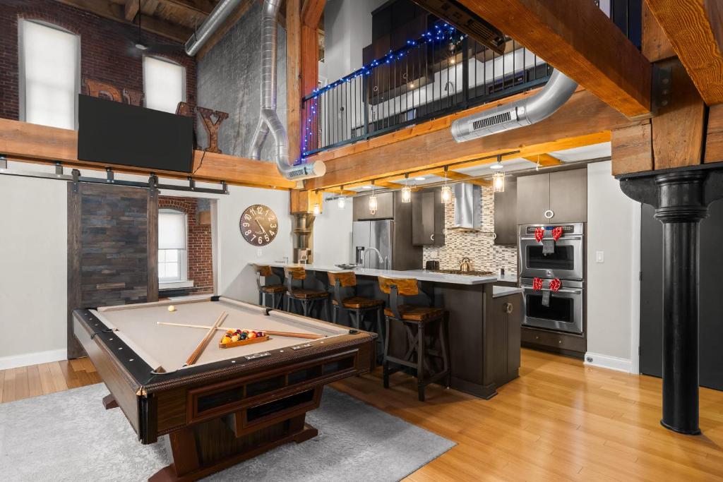 Two Story Penthouse Walk To The Convention Ctr Indianapolis Tarifs Photo Inspiration