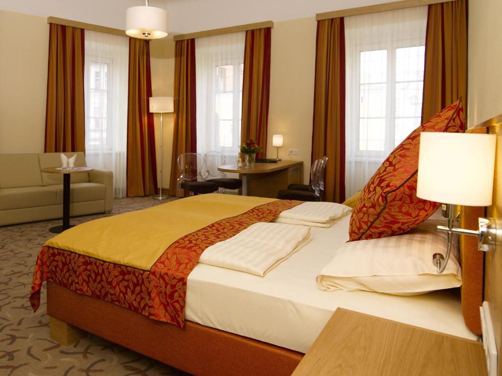 Hotel Drei Raben - Resim 9