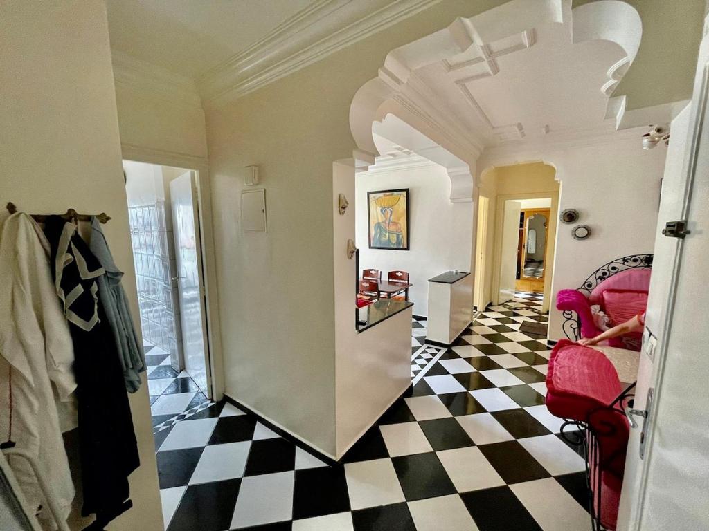 Ένα μπάνιο στο Beach apartment 5 min walk