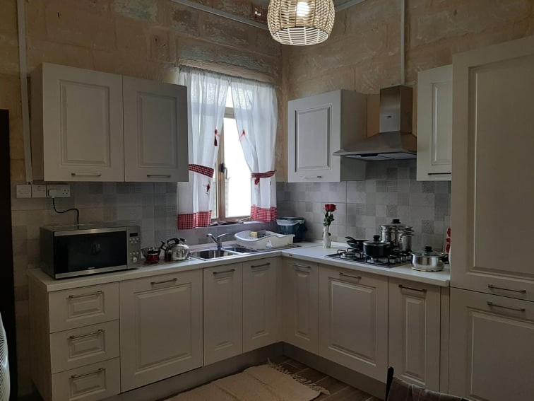 Kuchyň nebo kuchyňský kout v ubytování Full 2-storey house while on holiday