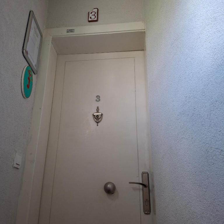 Gürses Home - Driepersoonskamer Met Balkon
