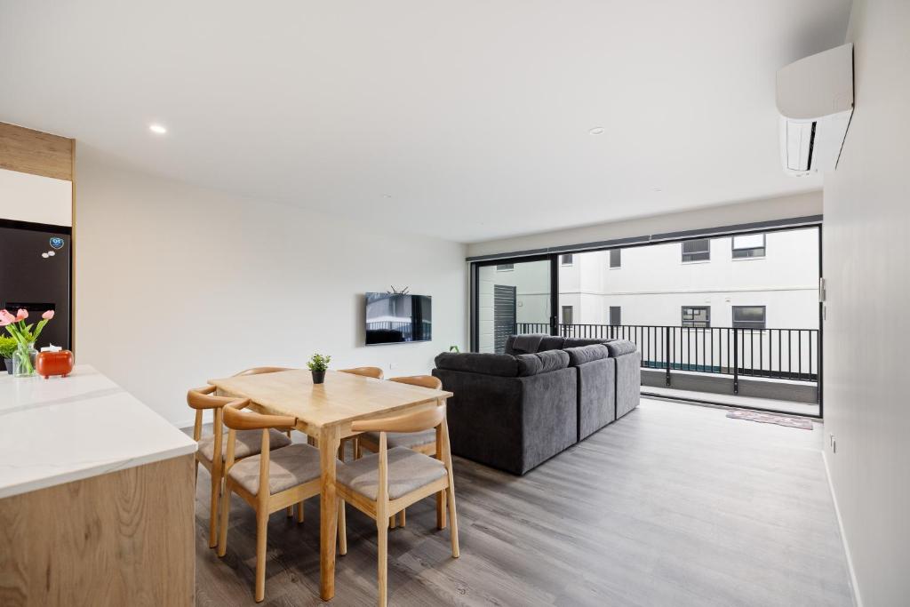 Newly Built 3BR with garage - Perfect for Groups - Resim 5