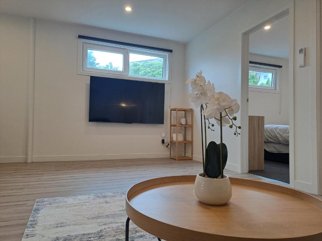 Tainui Charm - Fully Renovated, 2 Bedrooms - Resim 4
