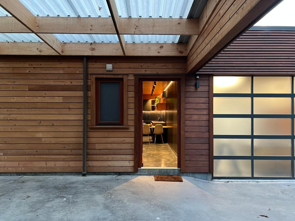Luxury Rural Retreat with Carport and Fast Wi-Fi - Resim 6