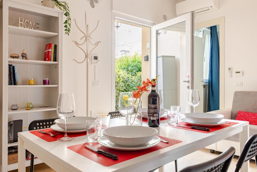 New charming apartment with garden in Florence