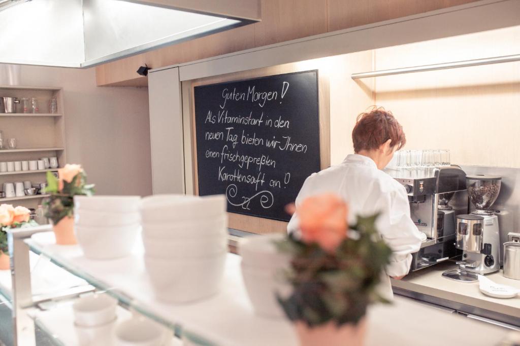 Hotel Bleibtreu Berlin by Golden Tulip - Resim 33