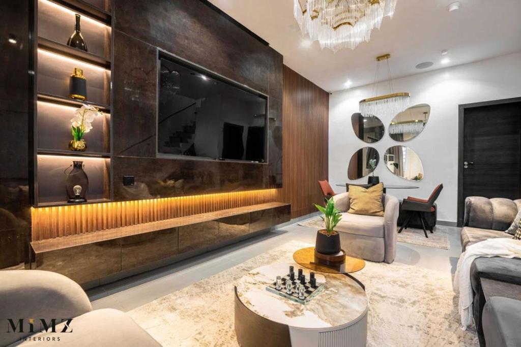 Μια τηλεόραση ή/και κέντρο ψυχαγωγίας στο Dinmahomes