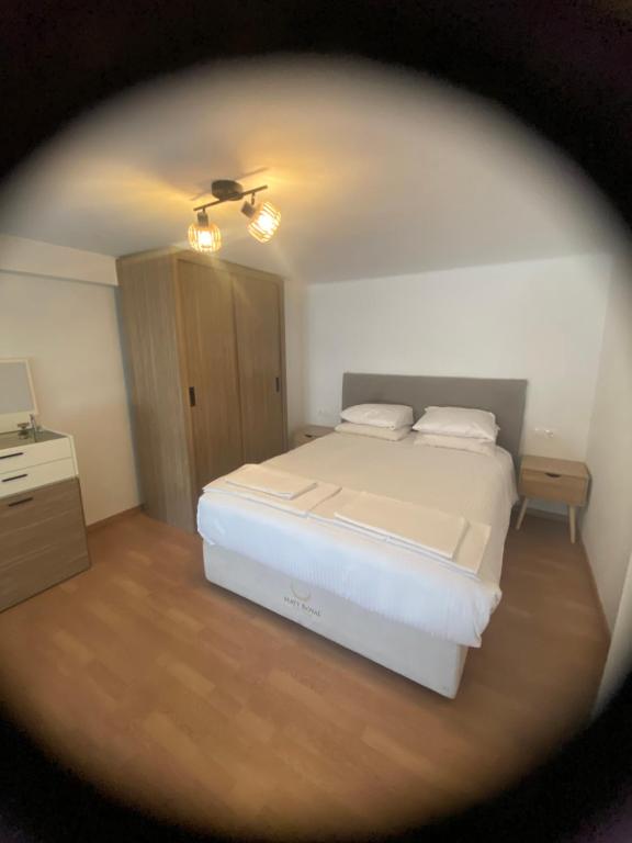 Easy Stay