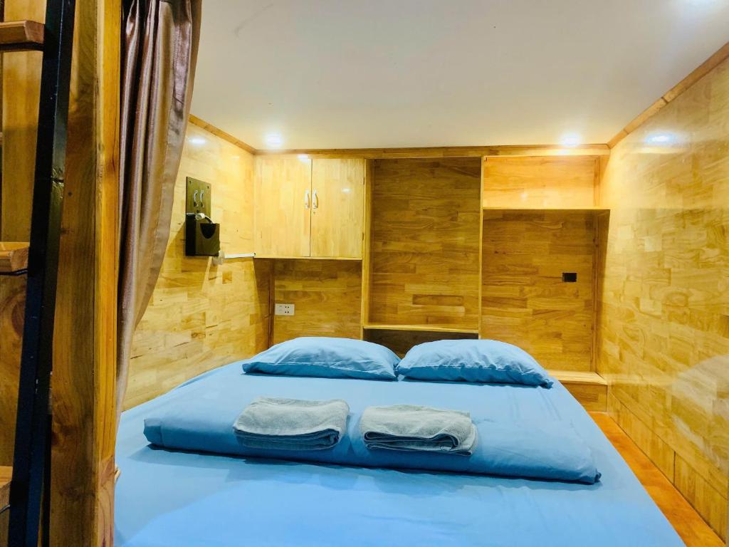 CatBa Pod Hostel & Rooftop Bar - 10