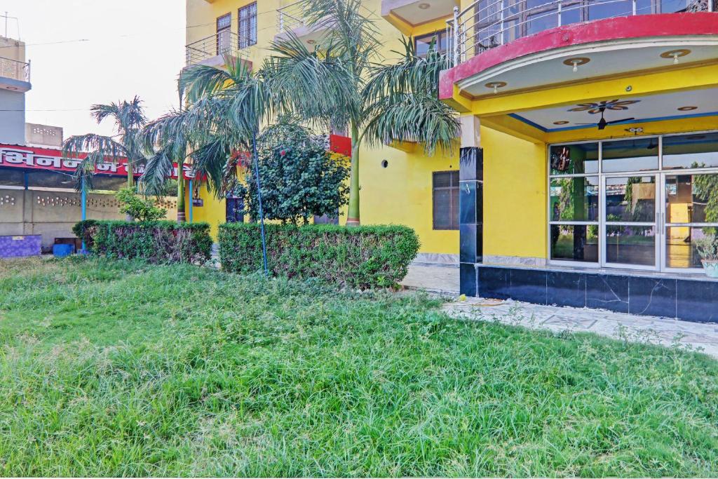 Fotografie z fotogalerie ubytování Hotel O Ram Palace v destinaci Jhinjhak