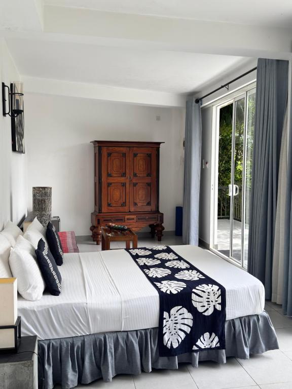 Selyna Sky Terrace - 11