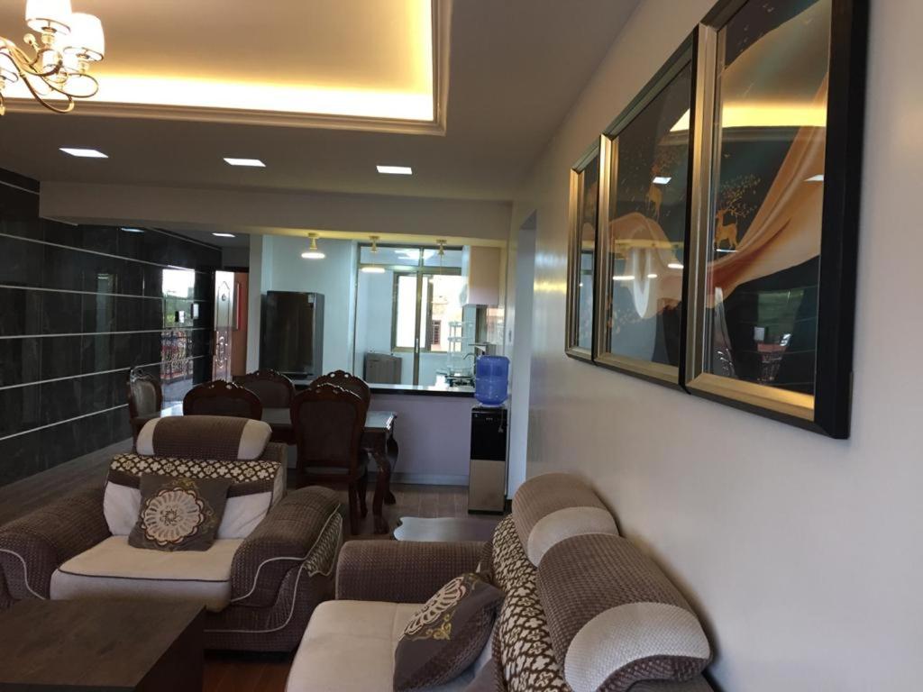 Khu vực ghế ngồi tại Kahawa Tranquil Apartment