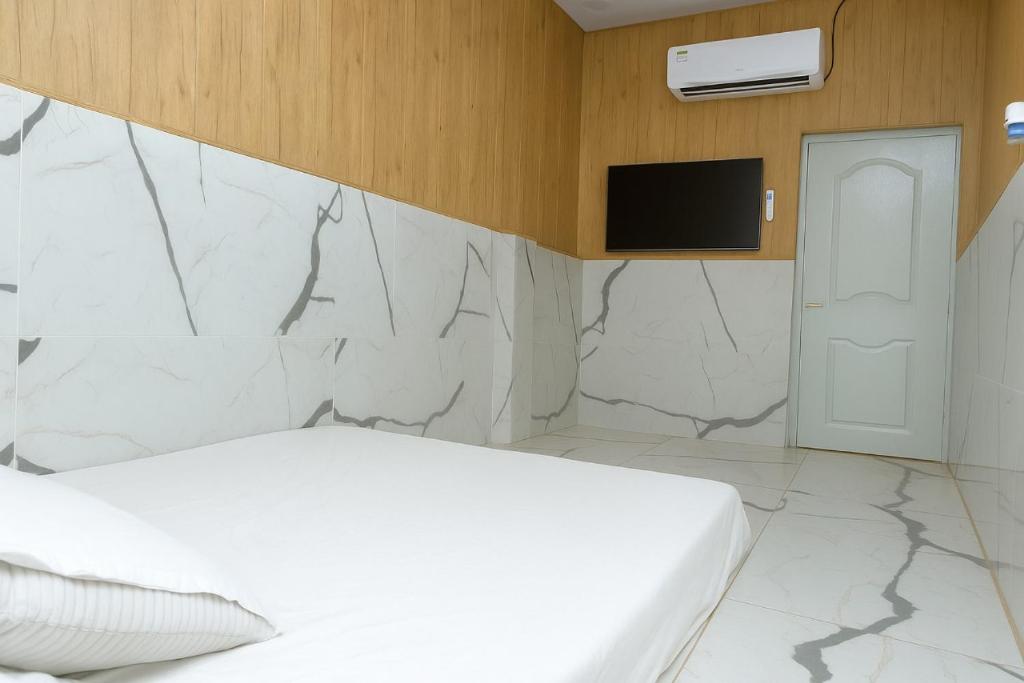 Μια τηλεόραση ή/και κέντρο ψυχαγωγίας στο Green Hotel