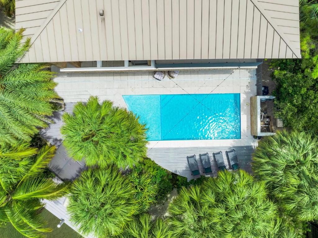 Piscina a Villa Retro Luxe o a prop