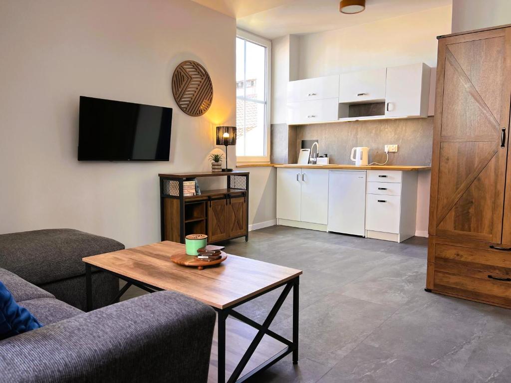 Kuchyň nebo kuchyňský kout v ubytování Apartamenty BALANS