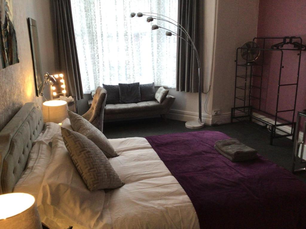 White Swallow Hotel - Resim 13