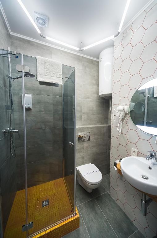 Koupelna v ubytování Beehive Hotel