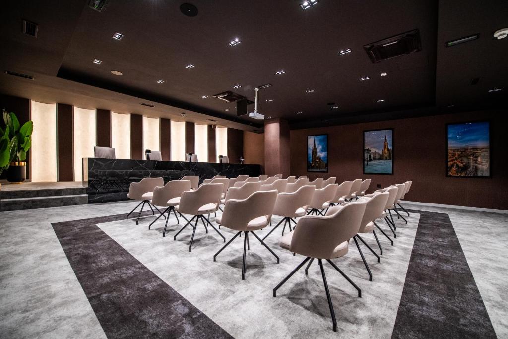 Premium Hotel, Novi Sad - Resim 7