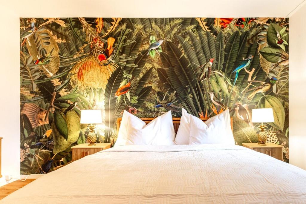 Jungle Suite - Resim 19