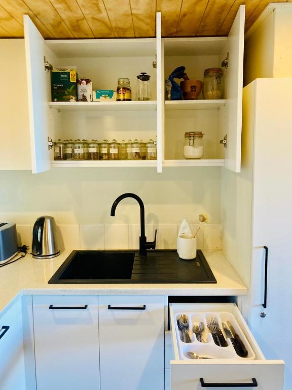 Nautical Loft, Free Carpark, Wifi and Netflix - Resim 15