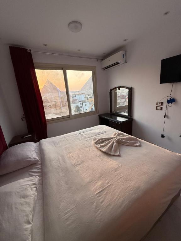 Foto dalla galleria di Middle East pyramid veiw &jacuzzi a Il Cairo