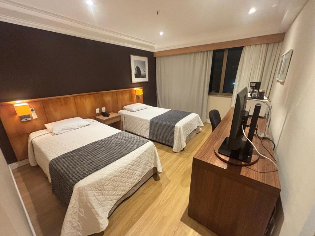 410-2 - Suíte de Luxo com vista para piscina