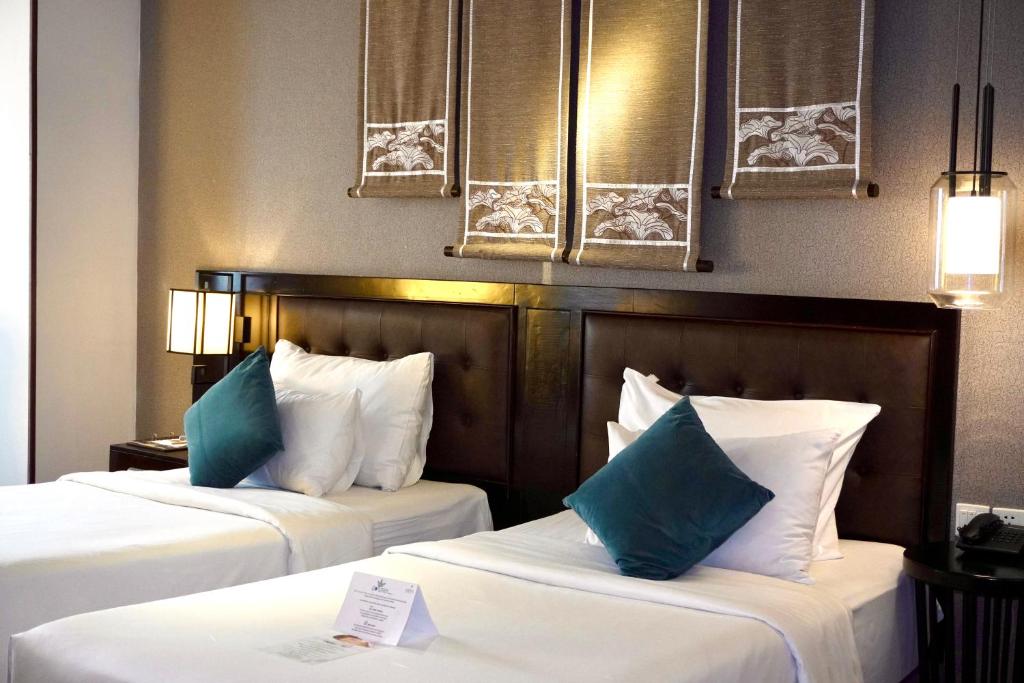 Odys Premium Twin (Daily free Minibar & (1) time Afternoon Tea