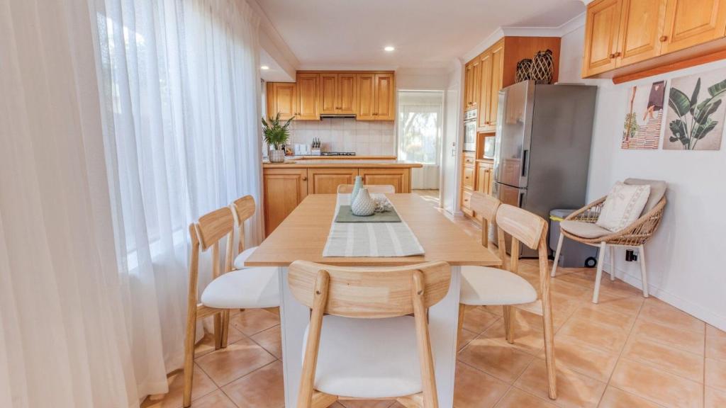 Kuchyň nebo kuchyňský kout v ubytování JBs - Jetty Busselton Stay