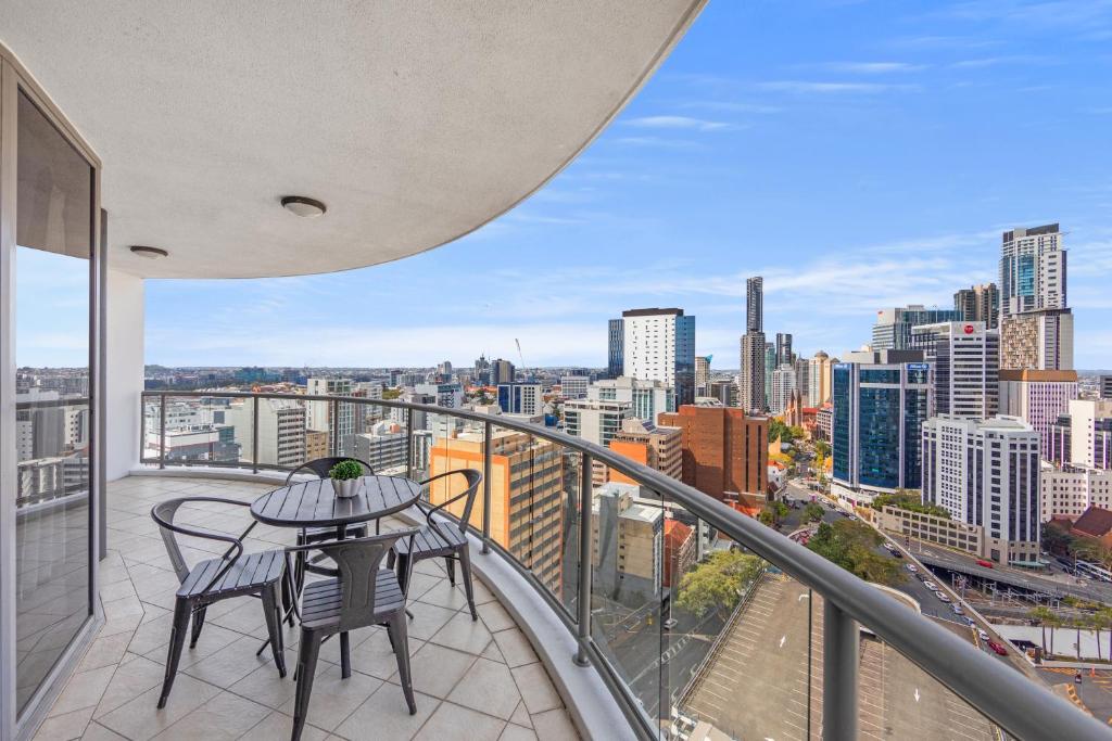 CLLIX Brisbane Central Apartments photo