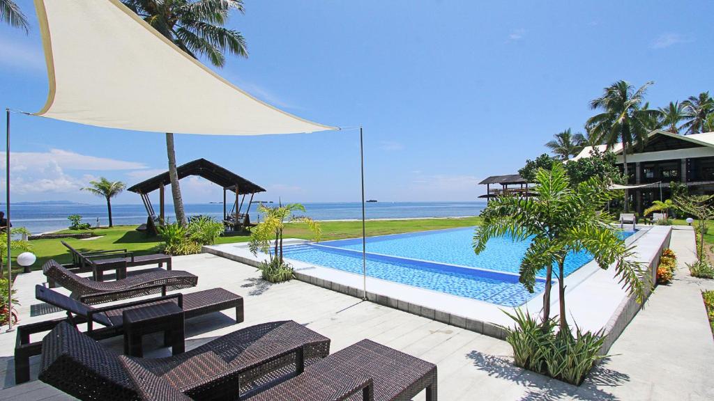 Bazén v ubytování Ocean 101 Beach Resort nebo v jeho okolí