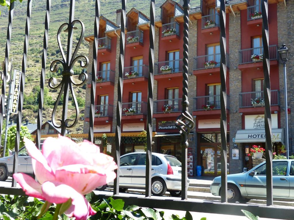 Budova, kde se hotel nachází