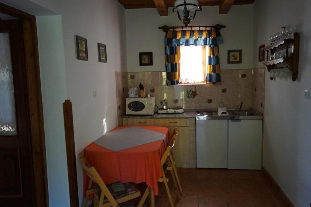 Cseresznyés Vendégház - Appartement Met één Slaapkamer