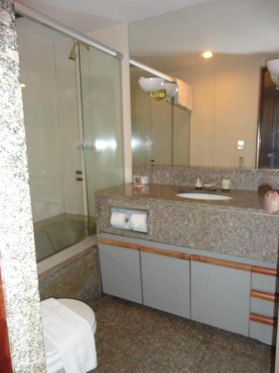  Ero's Apart Hotel