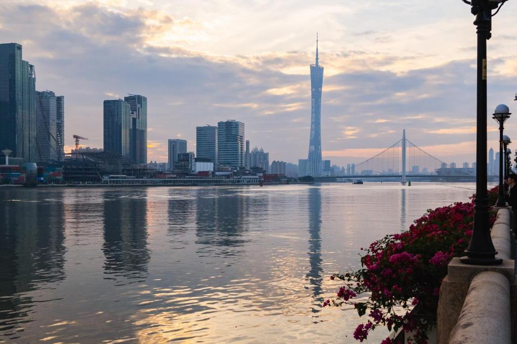 Tầm nhìn suối chảy gần căn hộ