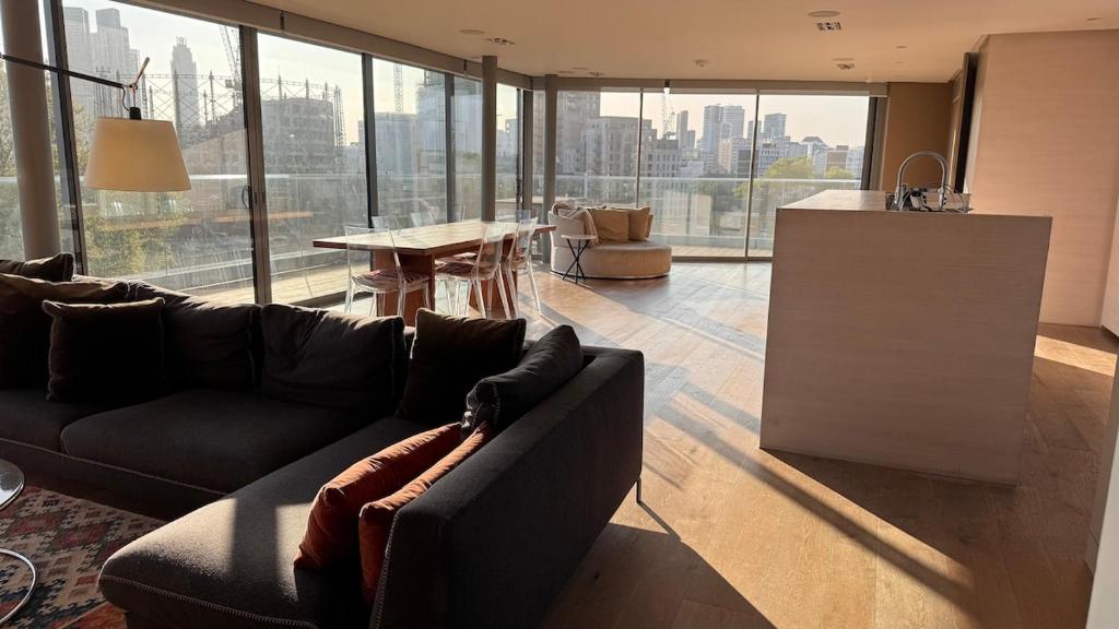 Curated visual reference: Visual Reference: Luxury Penthouse Apartment With Stunning Views London Updated Prices