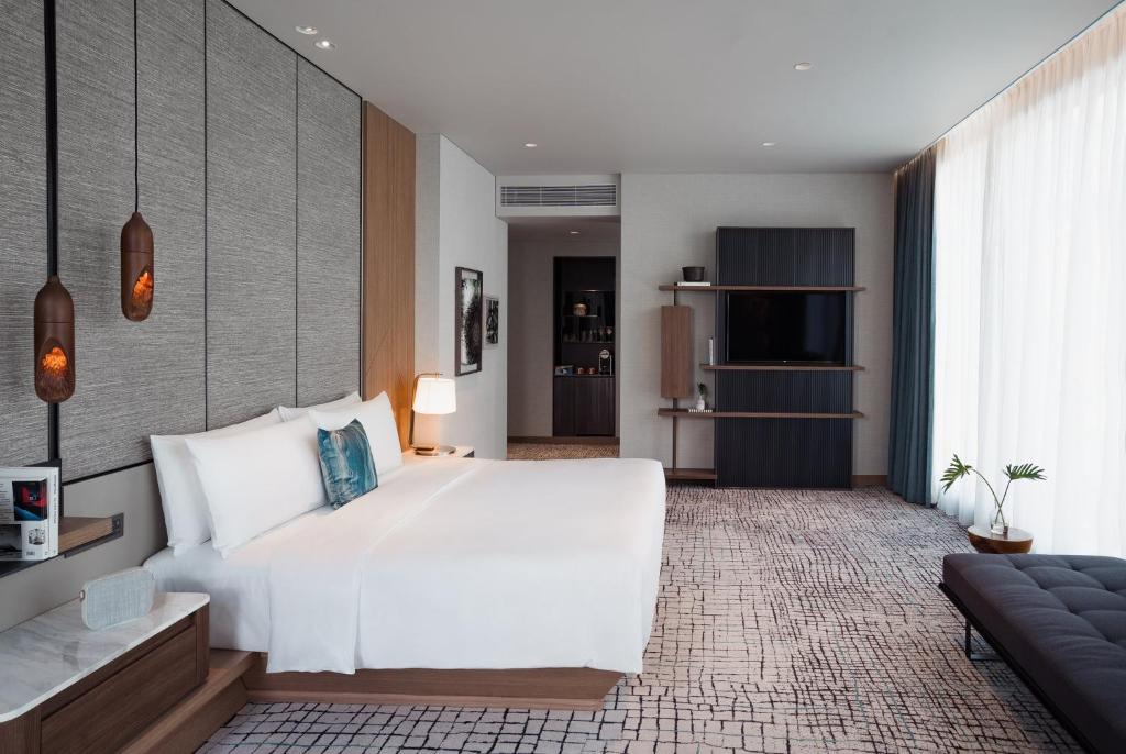 Kimpton Maa-Lai Bangkok by IHG - 10