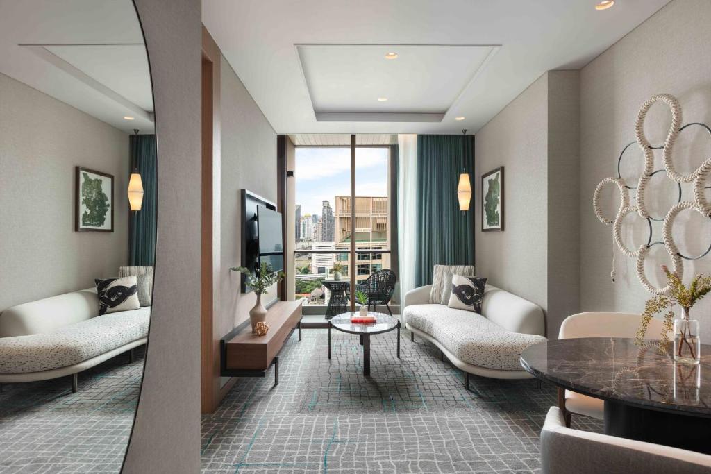 Kimpton Maa-Lai Bangkok by IHG - 6