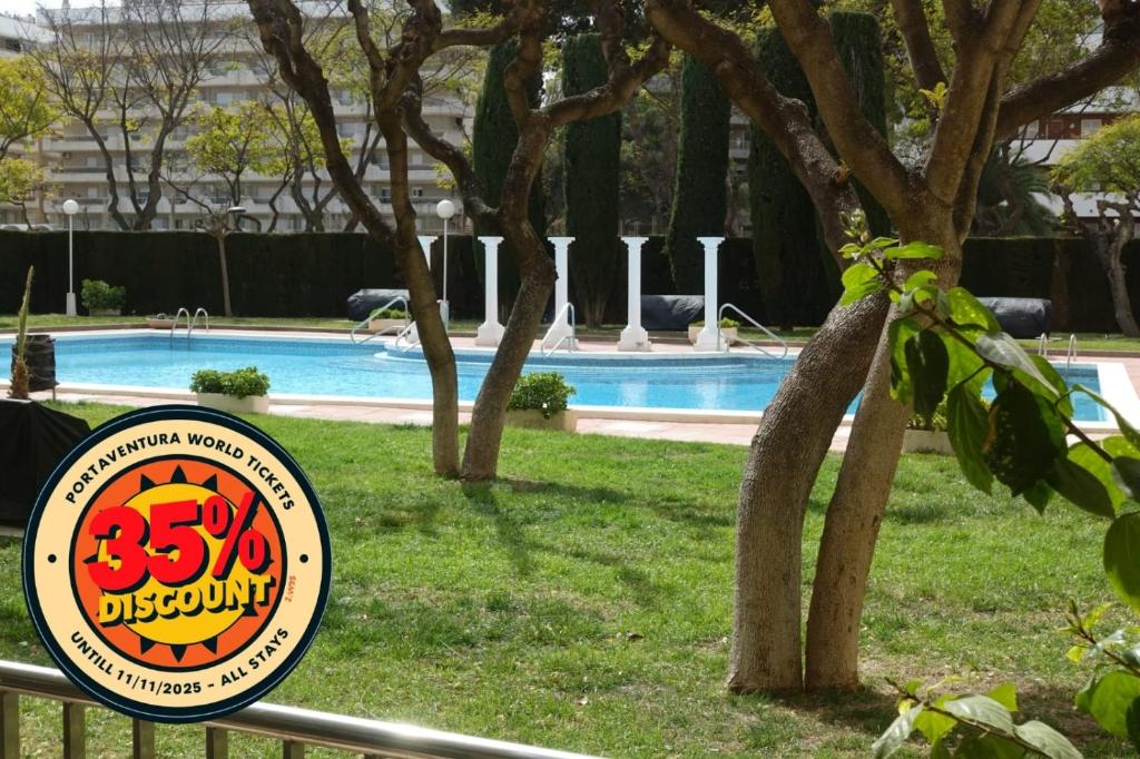 Πισίνα στο ή κοντά στο Luxury Suite Salou
