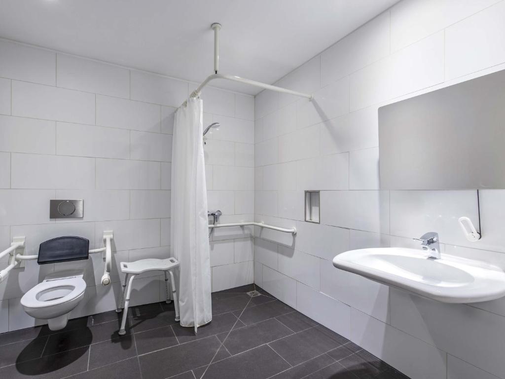 B&B Hotel München-Olympiapark - Resim 19