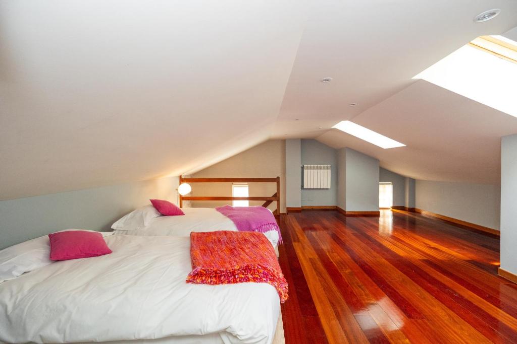 Apartamentos Casa Miño - Three-Bedroom Apartment With Mountain View