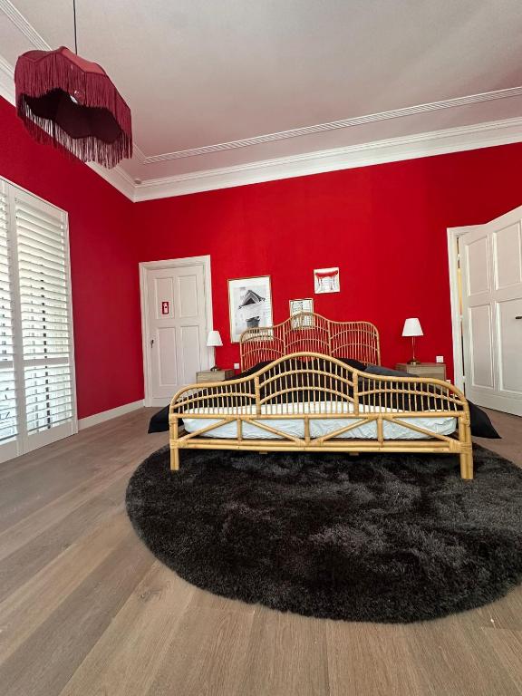 Romantic Rouge Suite - With Round Bath - Resim 6