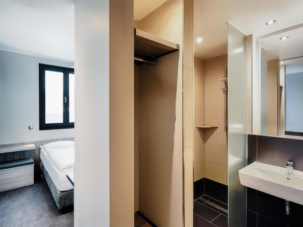 B&B Hotel Nürnberg-Plärrer - Resim 25