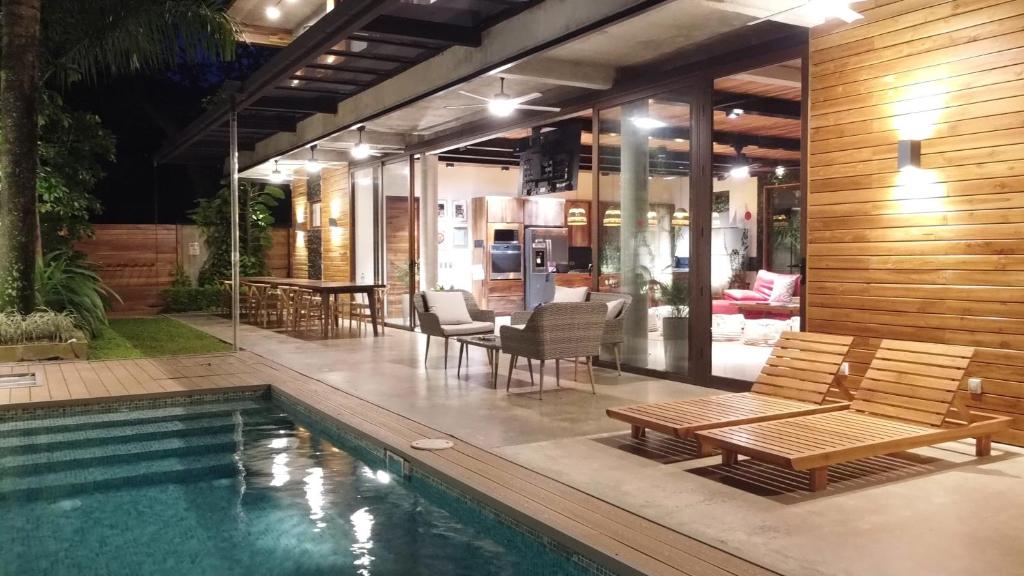 ARjAU Boutique Hotel pool