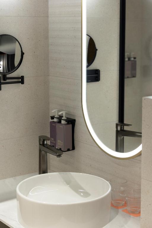 TRIBE Krakow Old Town - Resim 24